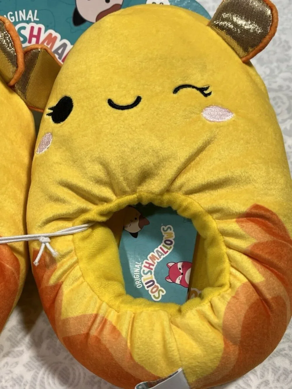 Squishmallow Bijan Dumbo Octopus Slippers Big Kids Size 2-3 KELLYTOY